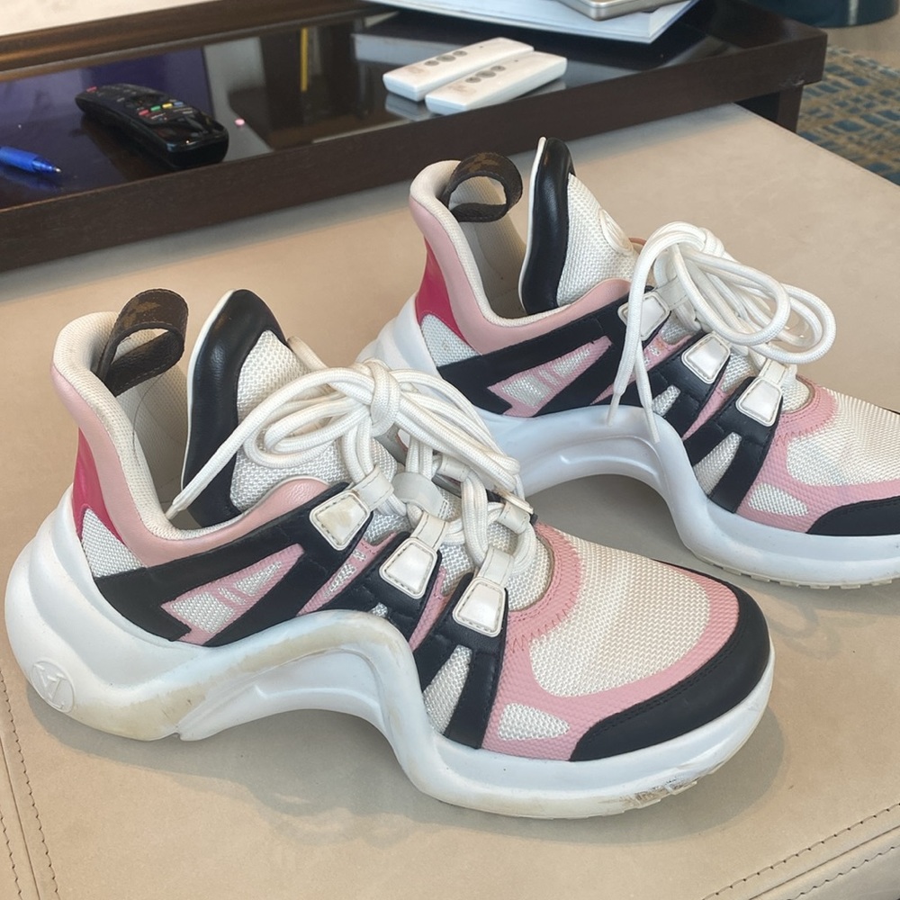 Louis Vuitton size 37 sneaks! Worn once. - Picture 2 of 6